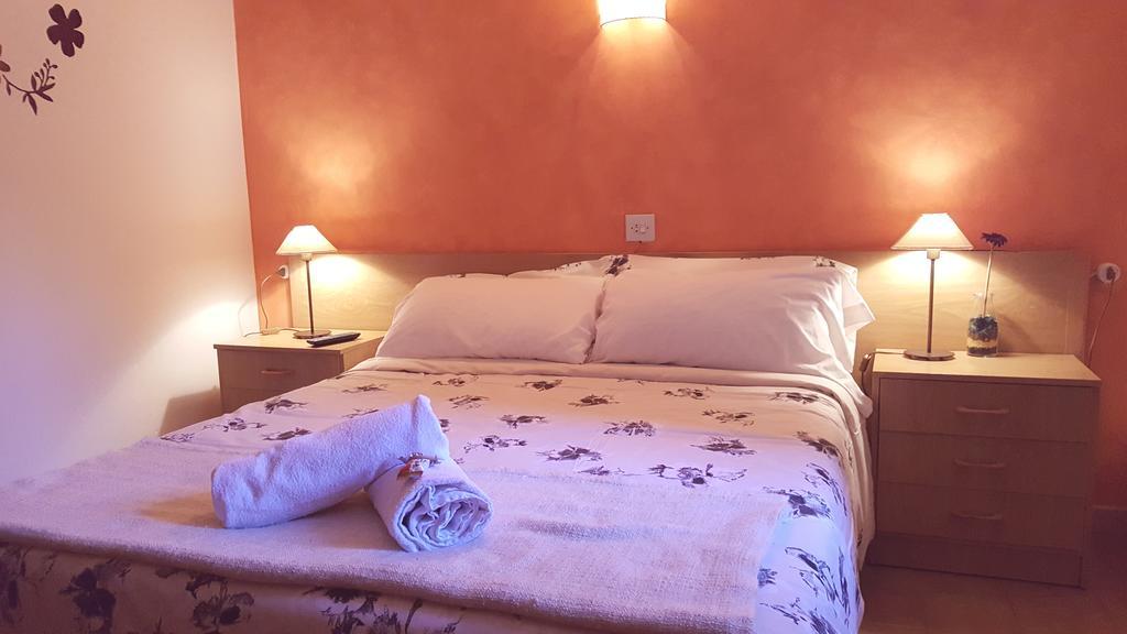 Hostal La Cuineta De Cal Triuet Gósol Zewnętrze zdjęcie