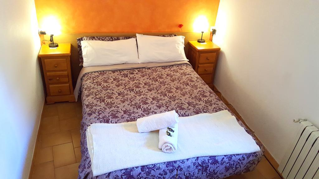 Hostal La Cuineta De Cal Triuet Gósol Zewnętrze zdjęcie